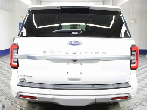 Used 2024 Ford Expedition Platinum image 41