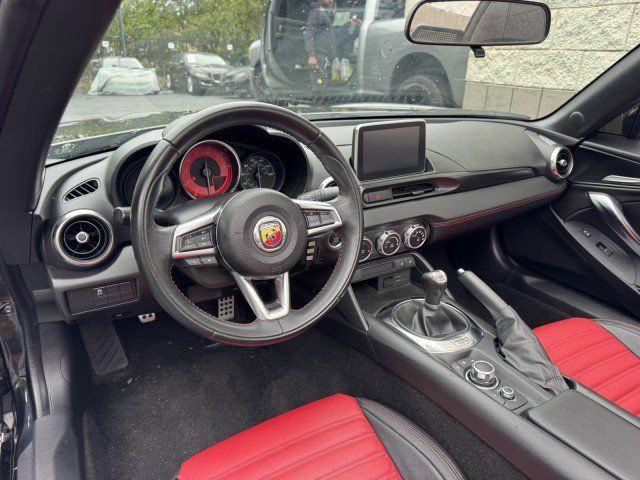 Used 2019 FIAT 124 Spider Abarth w/ Visibility Group RWD image 6