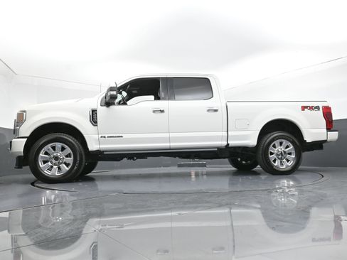 Used 2022 Ford F250 Platinum w/ FX4 Off-Road Package image 25