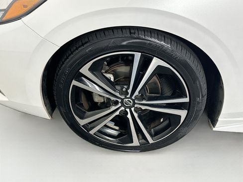 Used 2020 Nissan Sentra SR w/ Trunk Package image 11