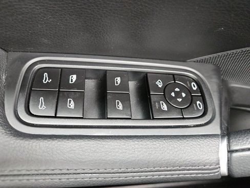 Used 2022 Porsche Cayenne Platinum Edition AWD/4WD image 24