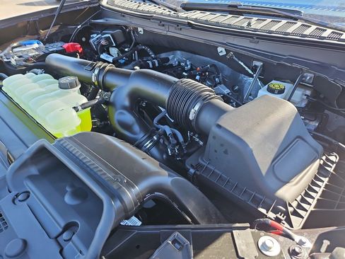 New 2025 Ford Expedition Active image 15