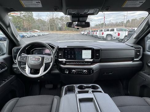 Used 2022 GMC Sierra 1500 Elevation image 19