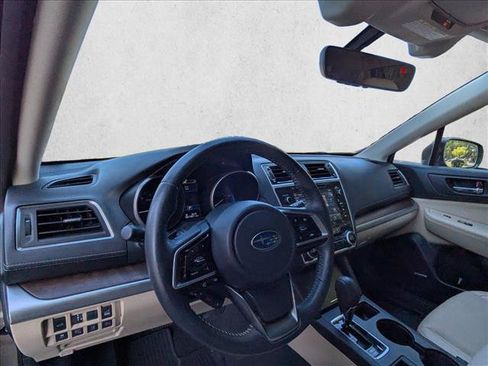 Used 2018 Subaru Outback 2.5i Limited AWD/4WD image 10
