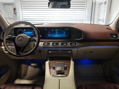 New 2026 Mercedes-Benz Maybach GLS 600 4MATIC image 18
