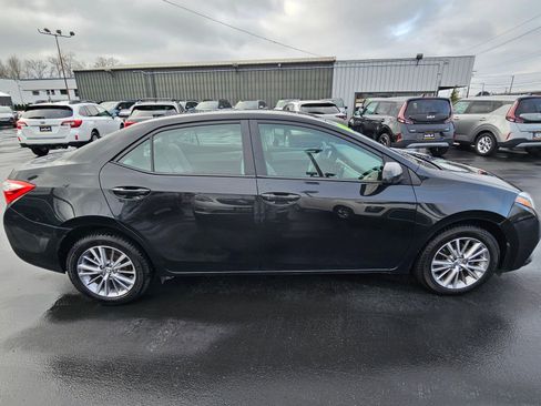Used 2014 Toyota Corolla LE image 8