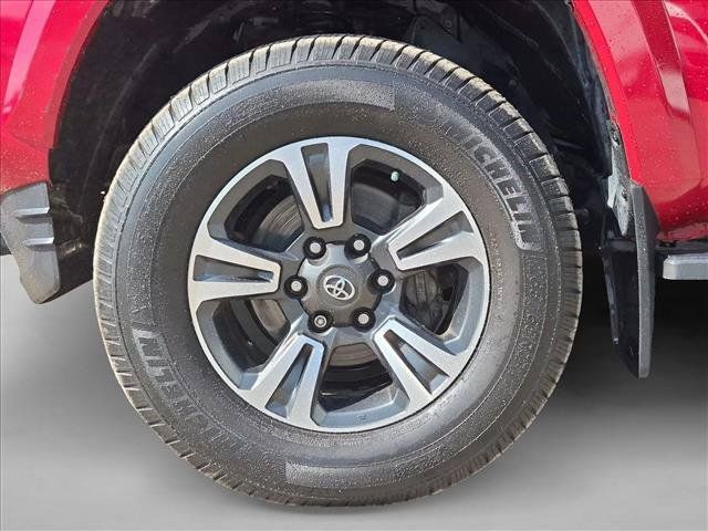 Used 2018 Toyota Tacoma TRD Sport RWD image 13