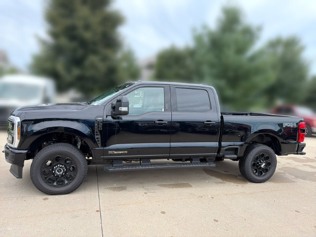 New 2026 Ford F350 Lariat w/ Black Appearance Package AWD/4WD image 9