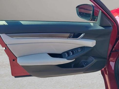 Used 2019 Honda Accord LX image 13