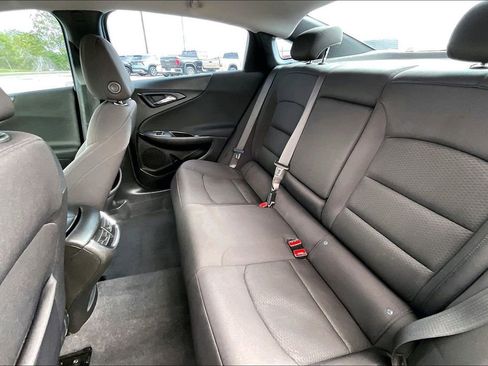 Used 2022 Chevrolet Malibu LT FWD image 19