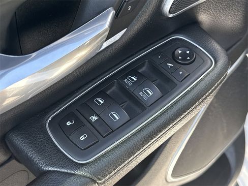 Used 2021 RAM 1500 Laramie image 11