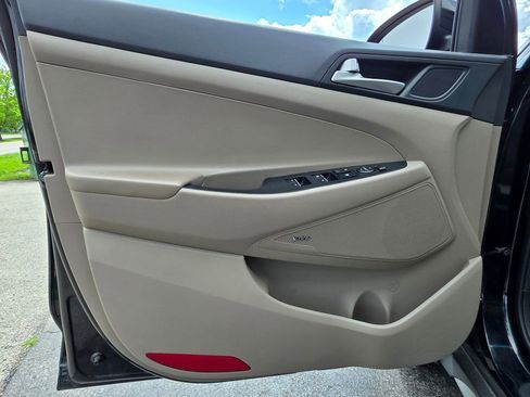 Used 2021 Hyundai Tucson Ultimate w/ Cargo Package AWD/4WD image 11
