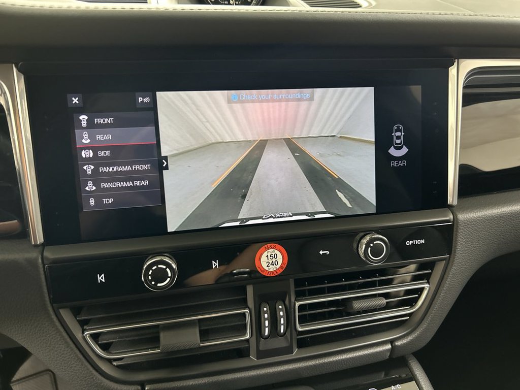 Certified 2026 Porsche Macan AWD/4WD image 15