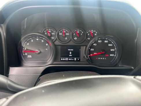 Used 2025 Chevrolet Silverado 2500 Custom w/ Custom Convenience Package AWD/4WD image 5