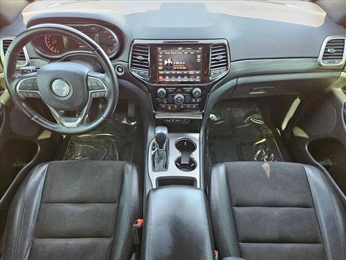 Used 2020 Jeep Grand Cherokee Altitude RWD image 23