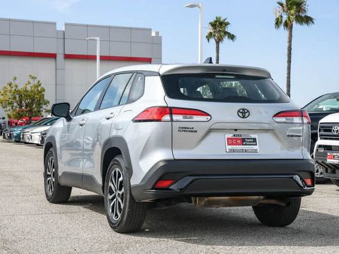Used 2025 Toyota Corolla Cross AWD Hybrid image 9