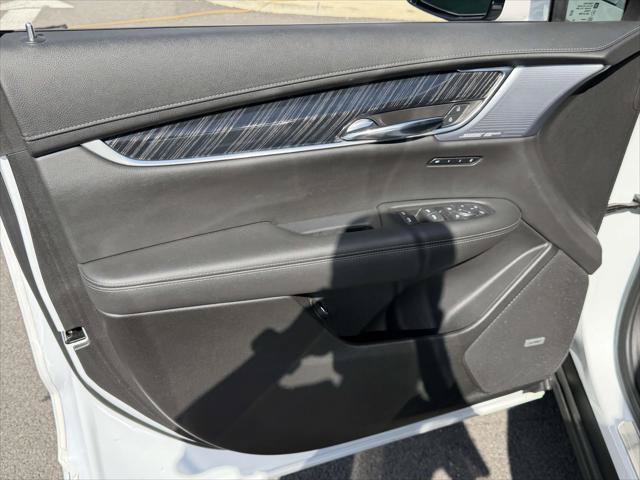 Used 2024 Cadillac XT6 Premium Luxury AWD/4WD image 18