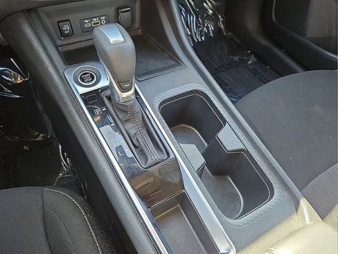 Used 2024 Nissan Sentra SV image 31