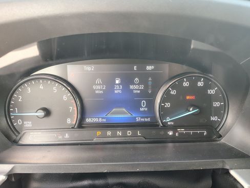 Used 2022 Ford Explorer XLT w/ Equipment Group 202A RWD image 23