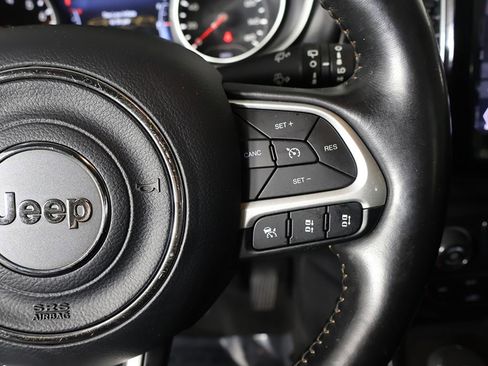 Used 2021 Jeep Compass Limited image 40