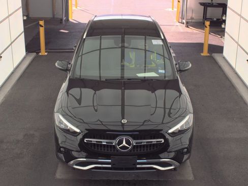 Used 2025 Mercedes-Benz GLA 250 image 2