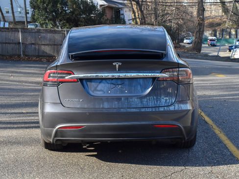 Used 2018 Tesla Model X 75D image 7