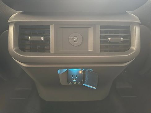 Used 2025 Ford F150 Lariat w/ Equipment Group 501A Mid AWD/4WD image 24