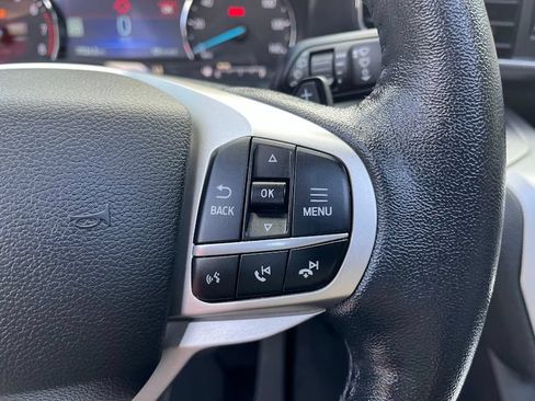 Used 2020 Ford Explorer XLT w/ Equipment Group 202A AWD/4WD image 16