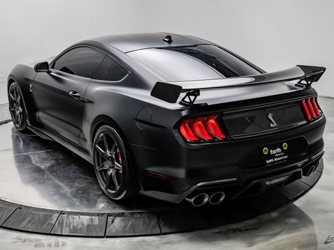 Used 2022 Ford Mustang Shelby GT500 w/ Carbon Fiber Track Pack RWD image 14