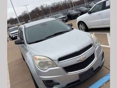 Used 2015 Chevrolet Equinox LS image 1