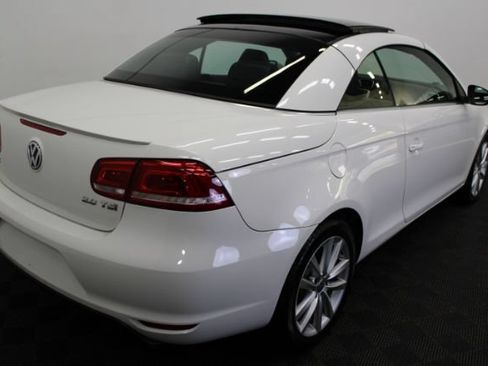 Used 2013 Volkswagen Eos Komfort FWD image 28