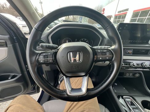 Used 2023 Honda Pilot EX-L image 16