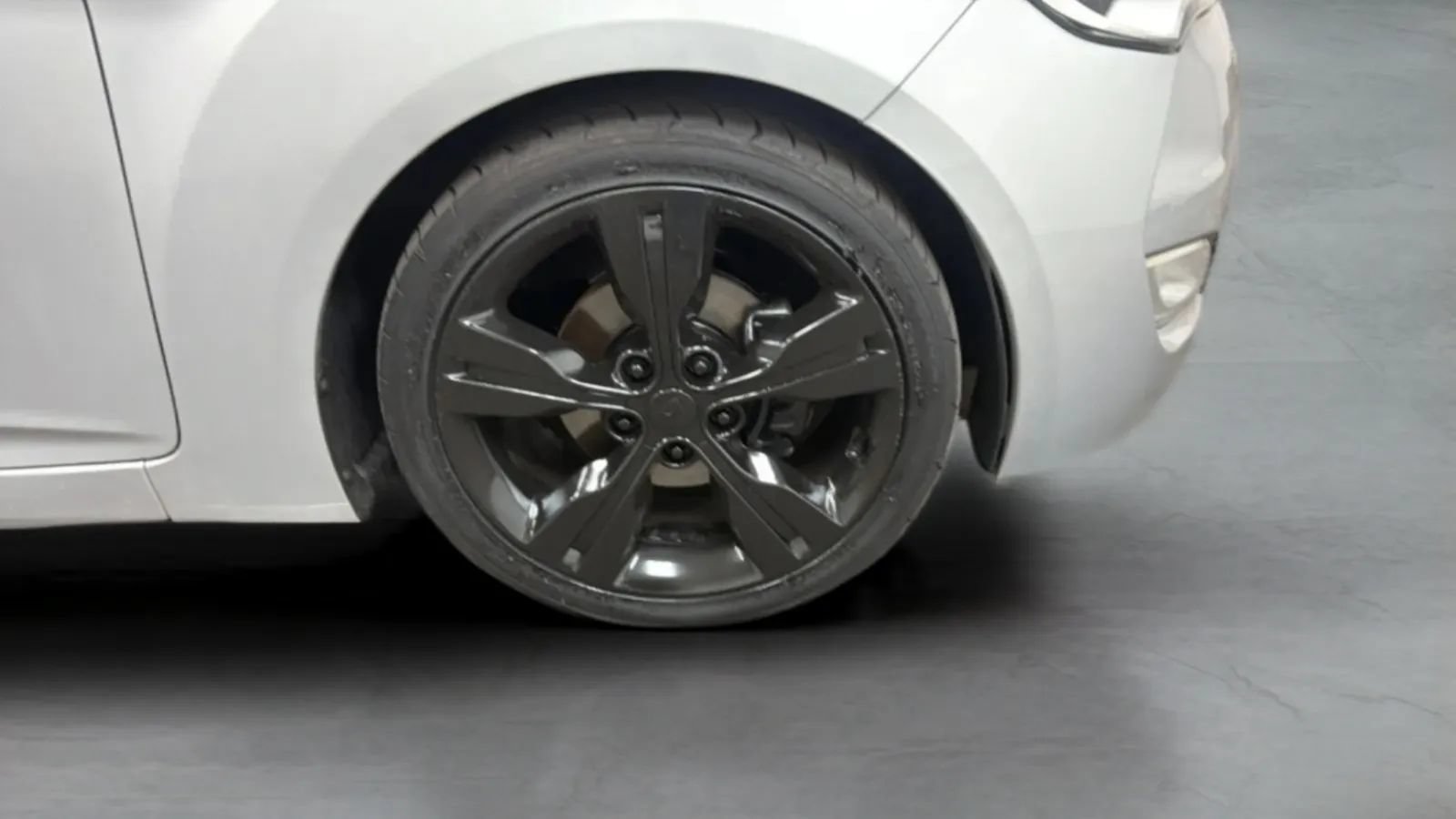 Used 2016 Hyundai Veloster w/ Option Group 03 FWD image 26
