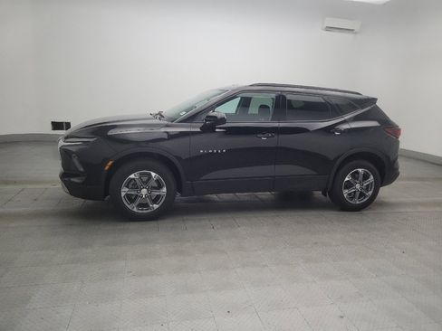 Used 2024 Chevrolet Blazer LT w/ Convenience Package FWD image 2