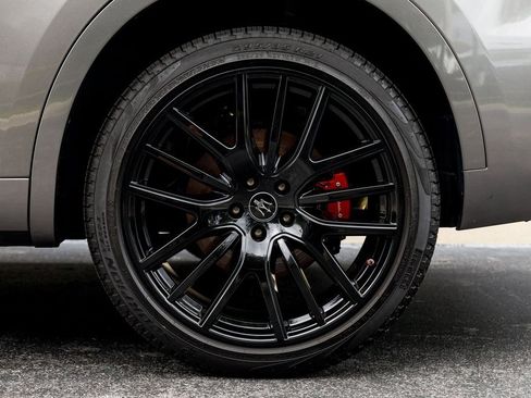 Used 2021 Maserati Levante S GranSport image 10