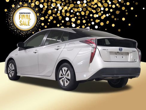 Used 2018 Toyota Prius Two image 8