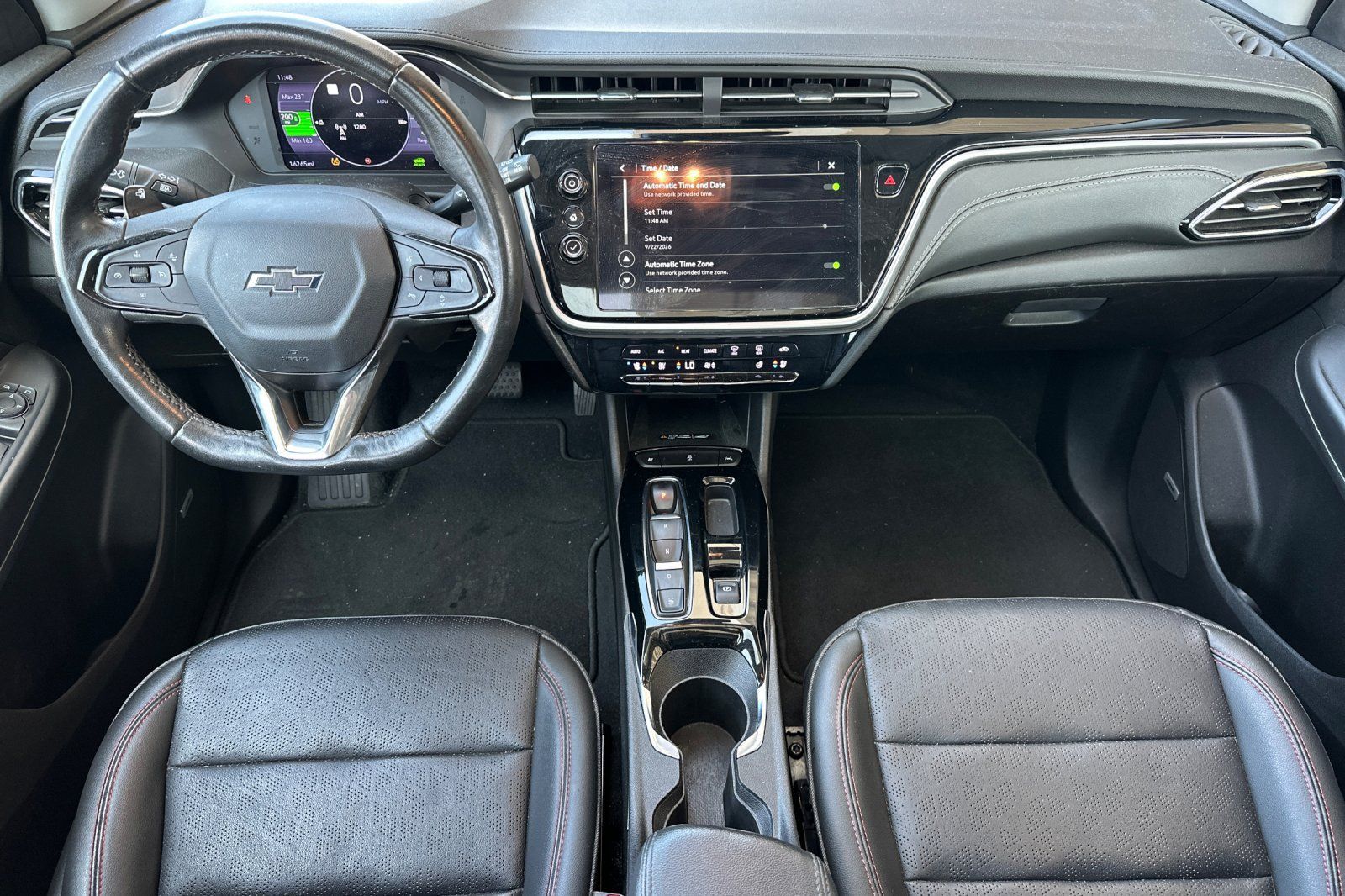 Used 2023 Chevrolet Bolt EUV Premier w/ Sun & Sound Package FWD image 16