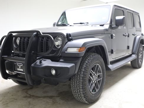 Used 2024 Jeep Wrangler Unlimited Sport AWD/4WD image 1