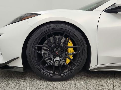 Used 2025 Chevrolet Corvette Z06 w/ Battery Protection Package image 11