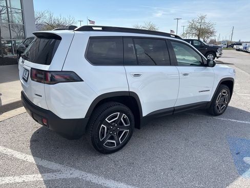 New 2026 Jeep Cherokee Laredo AWD/4WD image 28