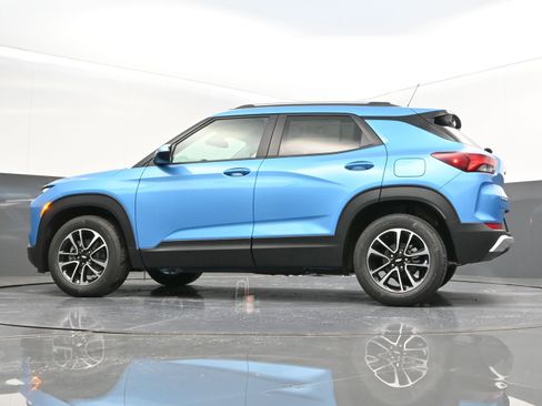 Used 2025 Chevrolet TrailBlazer LT w/ Convenience Package image 39