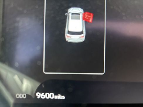 Used 2024 Toyota Sequoia Platinum image 11