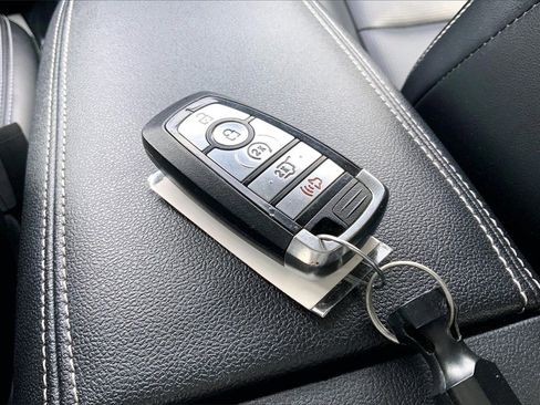 Used 2023 Ford Escape Platinum image 25