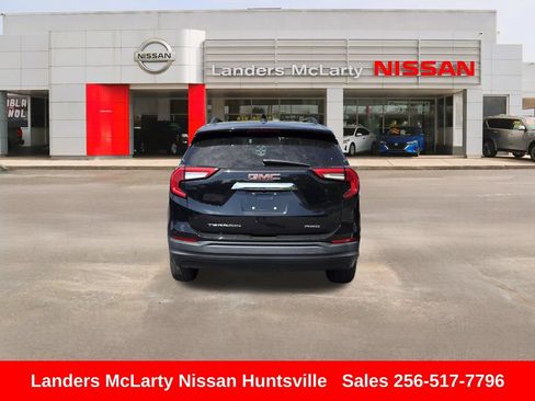 Used 2023 GMC Terrain SLE w/ Driver Convenience Package AWD/4WD image 5