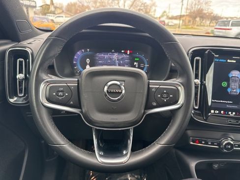 Used 2024 Volvo C40 P8 Recharge Plus w/ Climate Package image 11