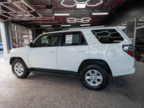 Certified 2024 Toyota 4Runner SR5 image 3