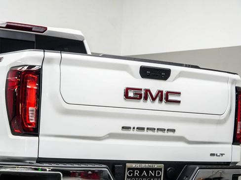 Used 2024 GMC Sierra 1500 SLT w/ SLT Premium Plus Package AWD/4WD image 13
