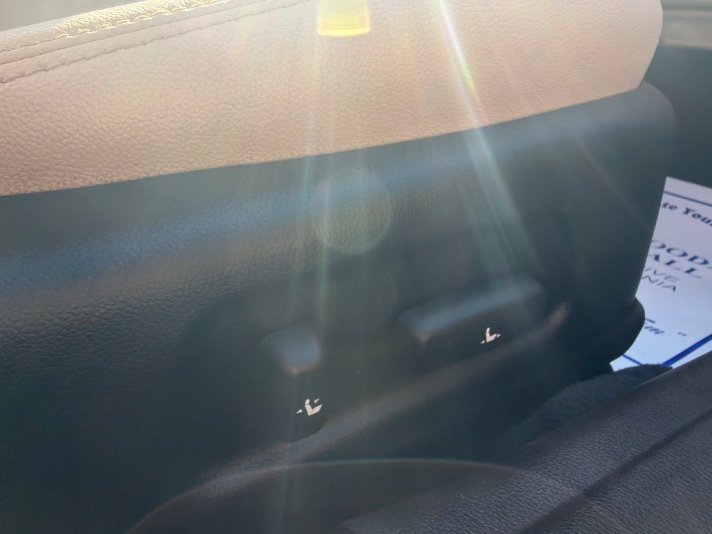 Used 2014 Kia Cadenza Premium FWD image 14