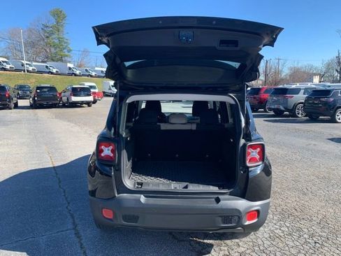 Used 2015 Jeep Renegade Latitude image 24