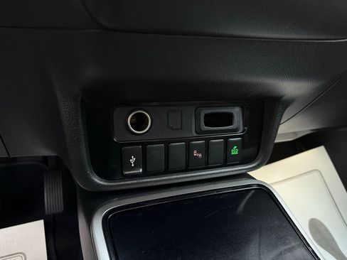 Used 2020 Mitsubishi Outlander SE image 44